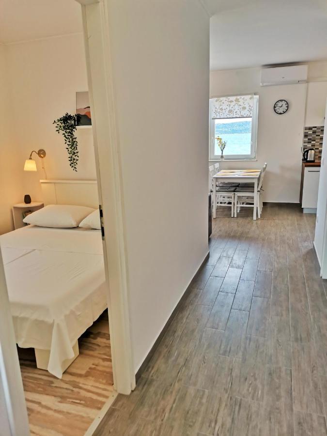 Apartment Roman Betina  Eksteriør bilde